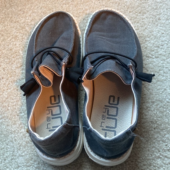 Women’s Hey Dude loafers - Picture 3 of 4